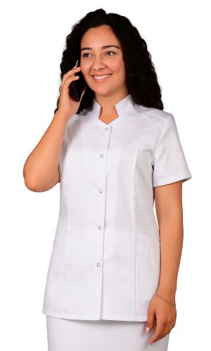 Żakiet medyczny damski Manuela Materiał: Skład: 65% poliester, 35% bawełna, co zapewnia trwałość, komfort oraz oddychalność. Gramatura materiału wynosząca 175 g/m² gwarantuje odpowiednią wytrzymałość oraz lekkość, co jest istotne w codziennym użytkowaniu.