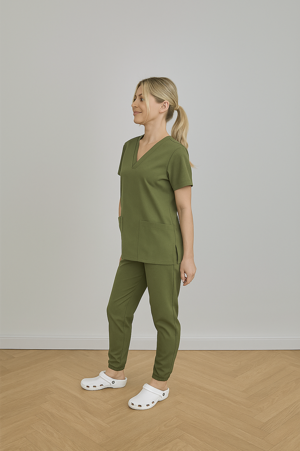 ChatGPT Image Dec 10, 2025, 06_08_51 PM Komplet medyczny damski Medicstar Cosmo Super Flex, kolor oliwka Bluza Atena, spodnie Joggery Cosmo Flex - obrazek 2